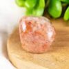Zonnesteen edelsteen – steen van positiviteit, vitaliteit en creativiteit – spirituele steen voor sacraalchakra en zonnevlechtchakra
